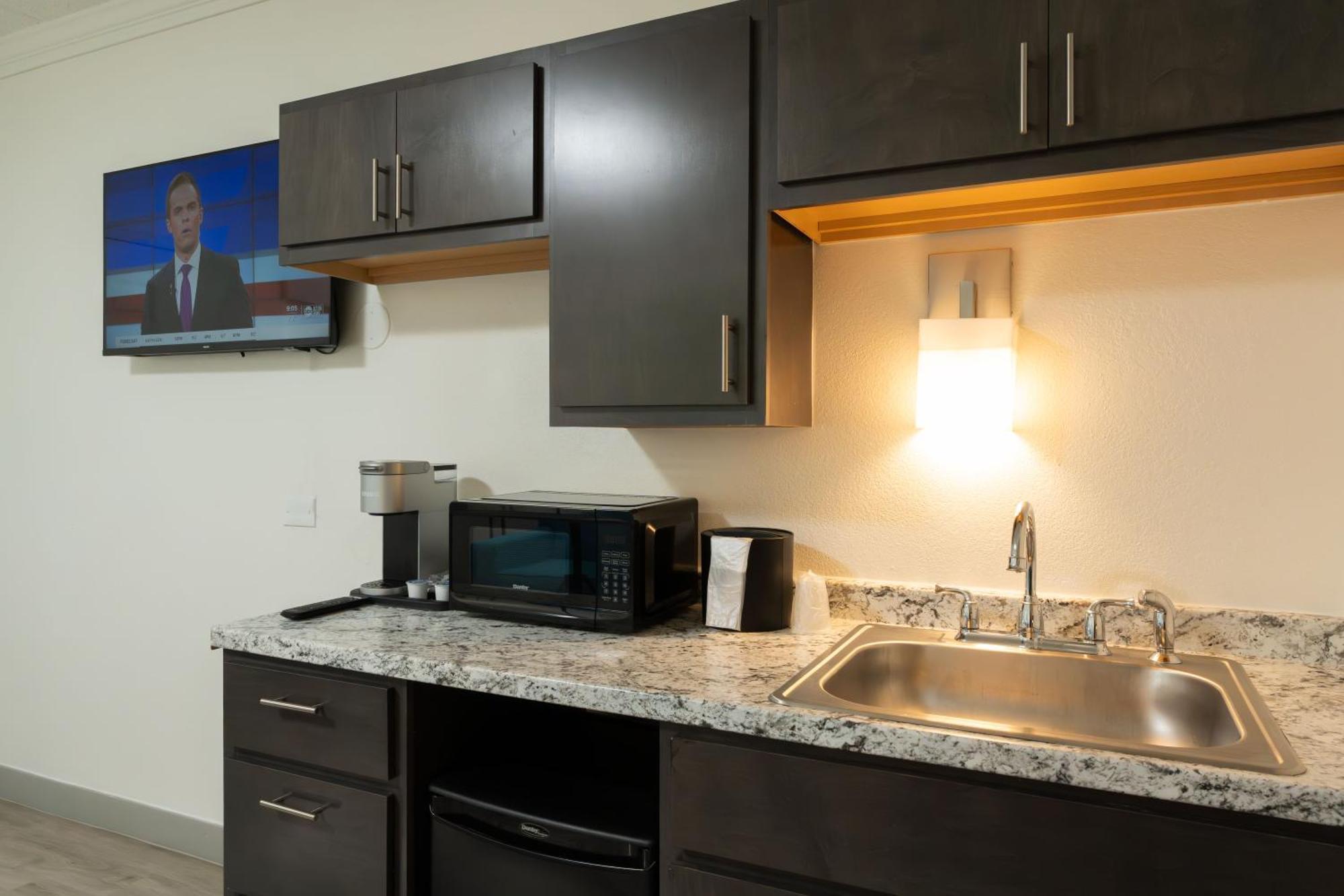 Oasis Bay Suites, Tampa, Busch Gardens, Usf Buitenkant foto