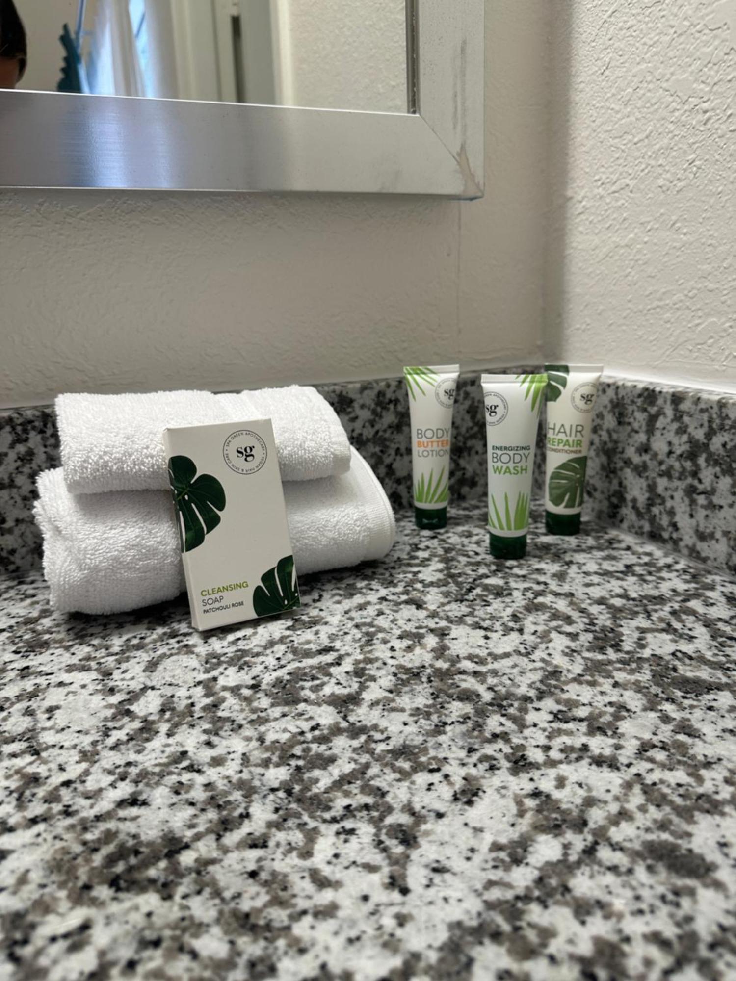 Oasis Bay Suites, Tampa, Busch Gardens, Usf Buitenkant foto